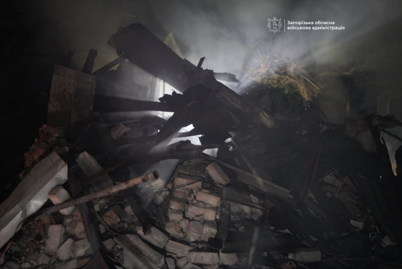 Russian drone strike destroys house in Zaporizhzhia, killing two